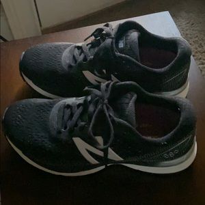 New Balance 880